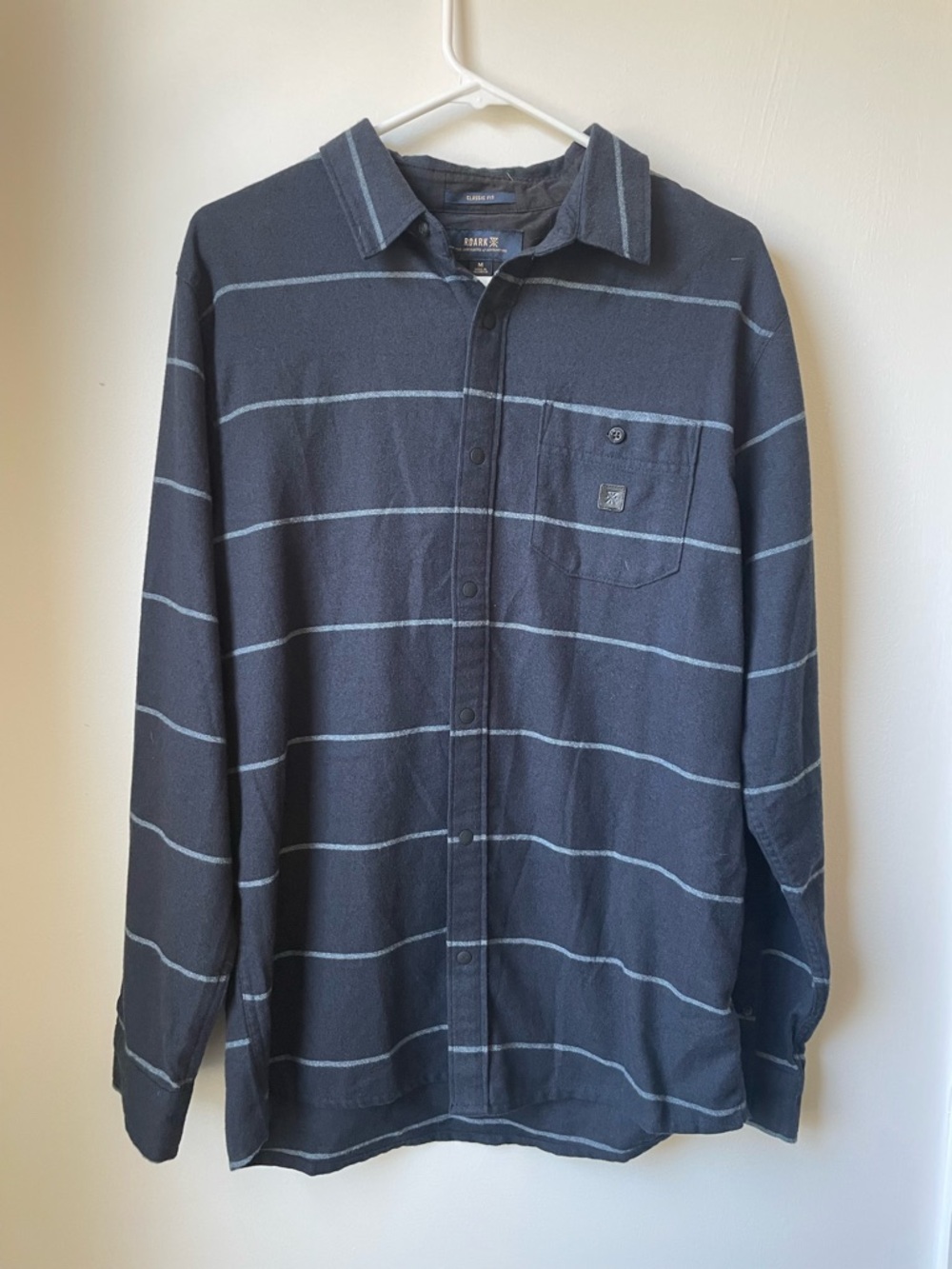 🍂Men's Dark Navy Snap Shirt with Light blue Stripe. Soft flannel! Fall photos!